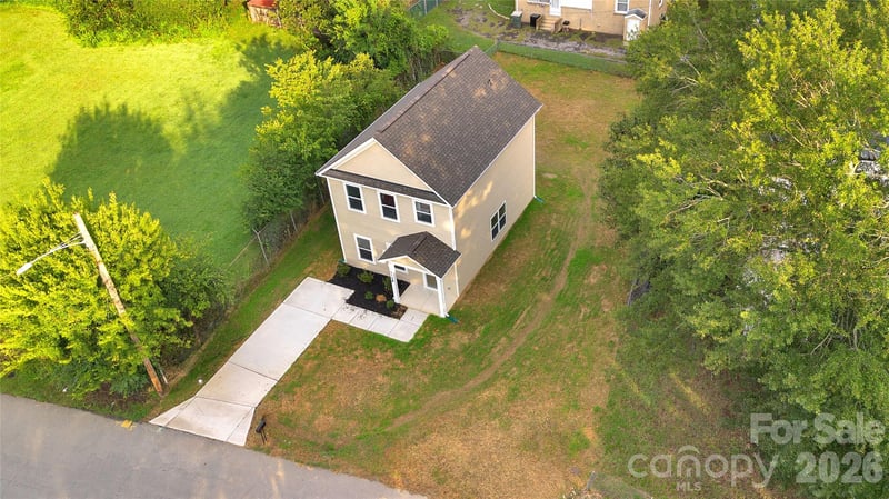 1510 Beechwood Dr, Gastonia, NC 28052