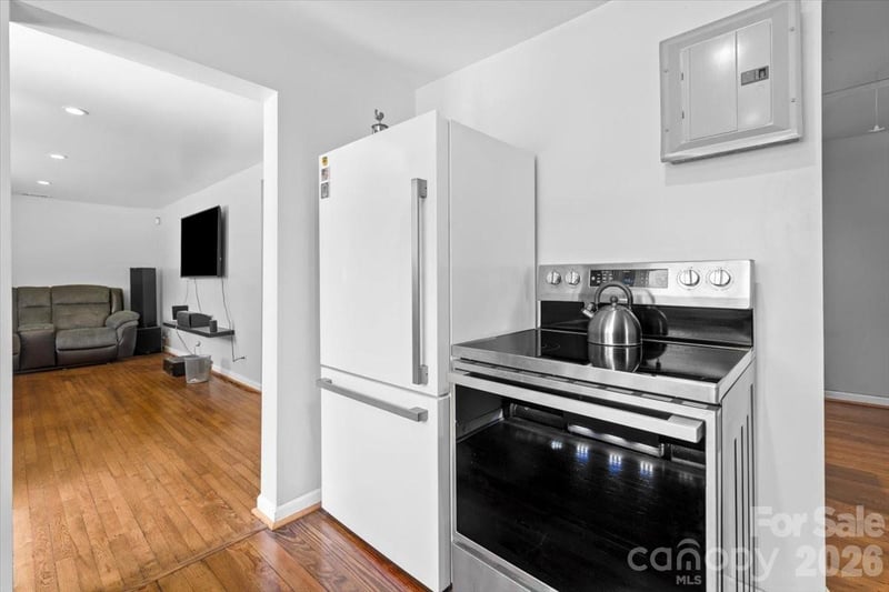 409 Toddville Rd, Charlotte, NC 28214