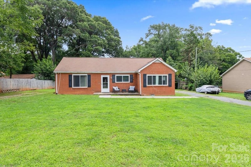 409 Toddville Rd, Charlotte, NC 28214
