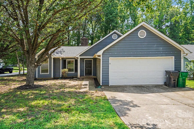 11616 Bowsby Ct, Charlotte, NC 28215