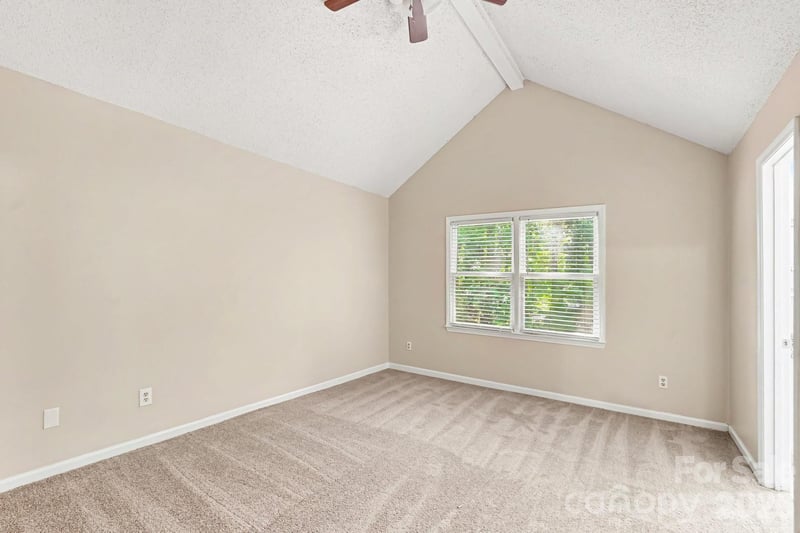 11616 Bowsby Ct, Charlotte, NC 28215