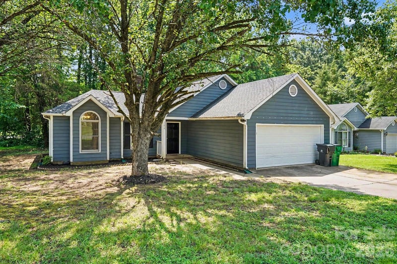 11616 Bowsby Ct, Charlotte, NC 28215