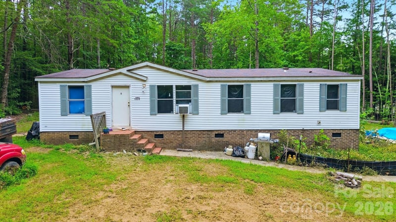 1039 Monterey Dr, Iron Station, NC 28080