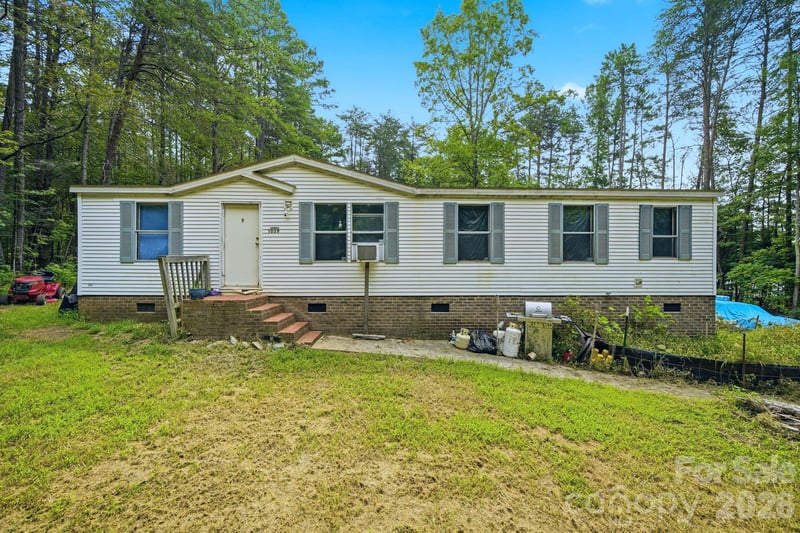 1039 Monterey Dr, Iron Station, NC 28080