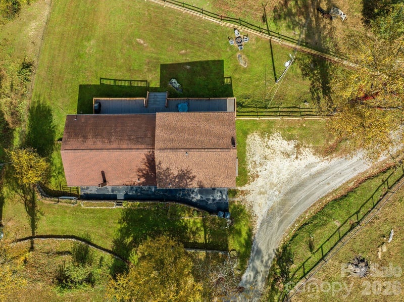 540 Duncan Creek Rd, Fletcher, NC 28732