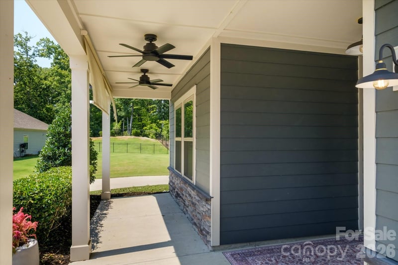 5609 Lavaux Ct, Charlotte, NC 28214