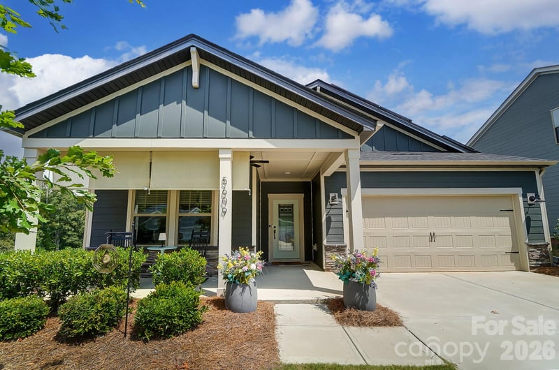 5609 Lavaux Ct, Charlotte, NC 28214
