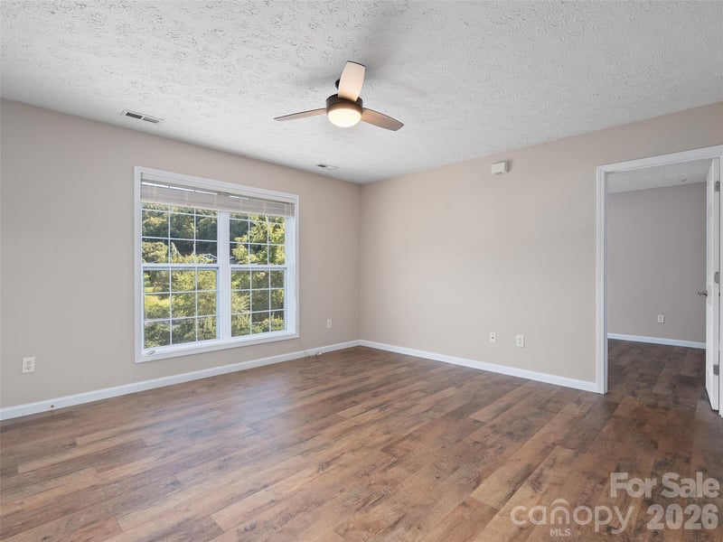 237 Camelot Dr #B, Waynesville, NC 28786