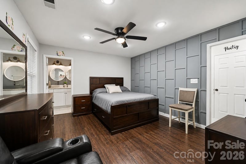 1104 Poston Cir, Gastonia, NC 28054