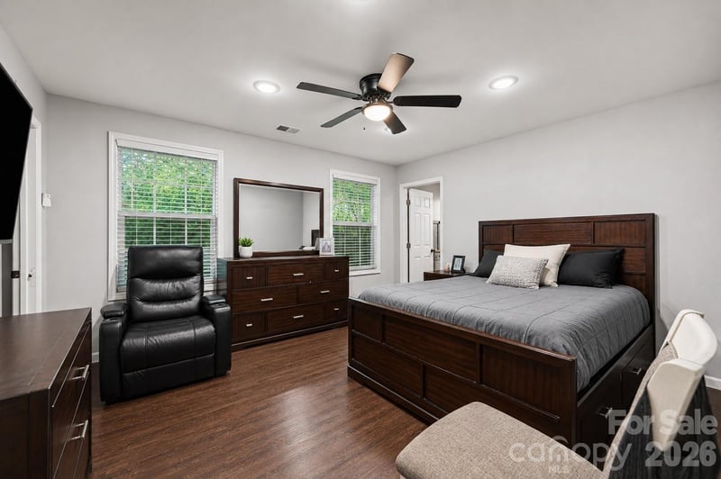 1104 Poston Cir, Gastonia, NC 28054