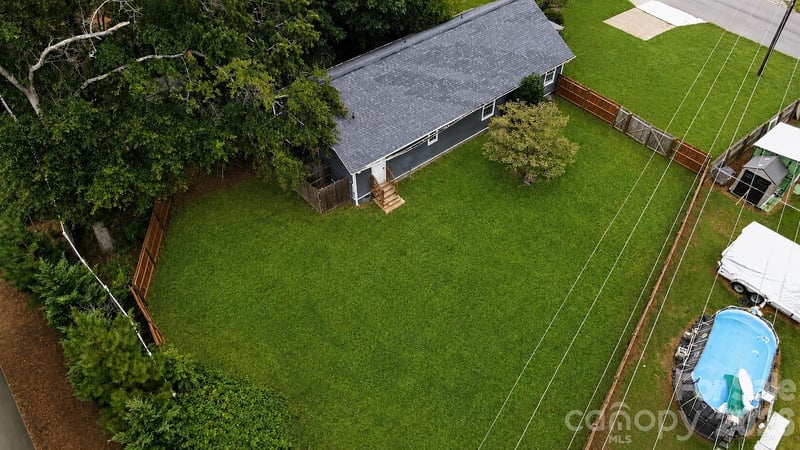 1104 Poston Cir, Gastonia, NC 28054