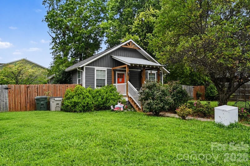 1104 Poston Cir, Gastonia, NC 28054