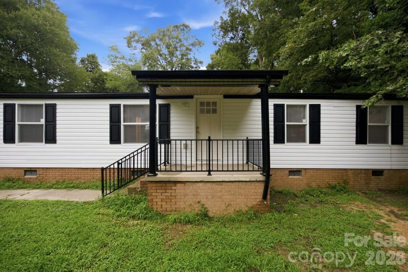 3250 Ole Country Ln, Claremont, NC 28610