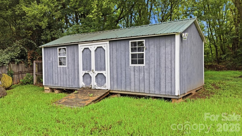 3466 Roberta Rd, Concord, NC 28027