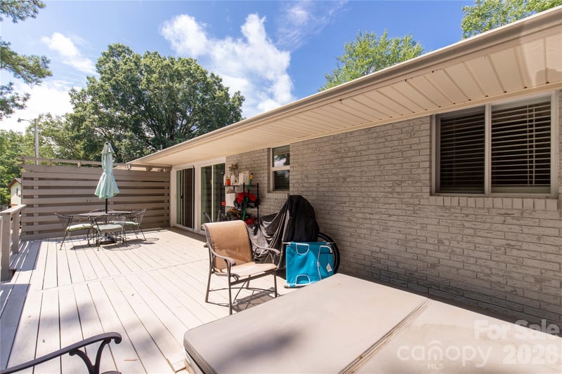 1405 Lakeview Dr, Pineville, NC 28134