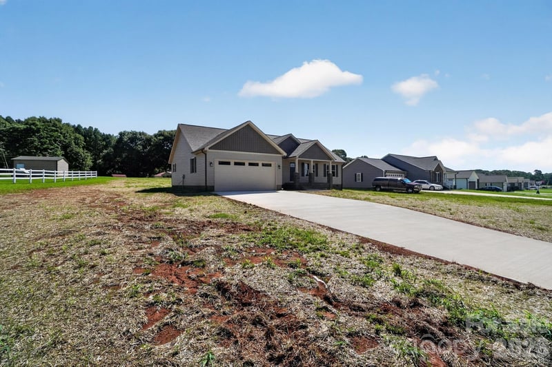 2418 Rock Dam Rd, Lincolnton, NC 28092
