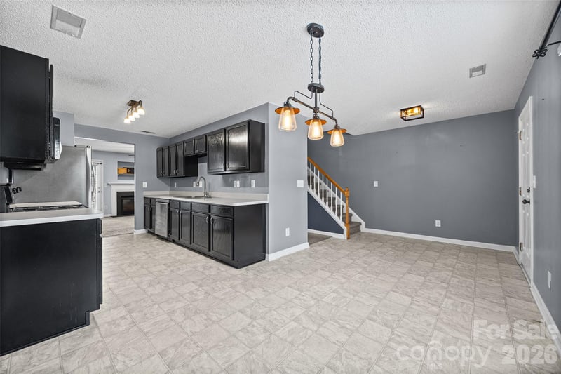 3240 Barons Court Rd, Charlotte, NC 28213