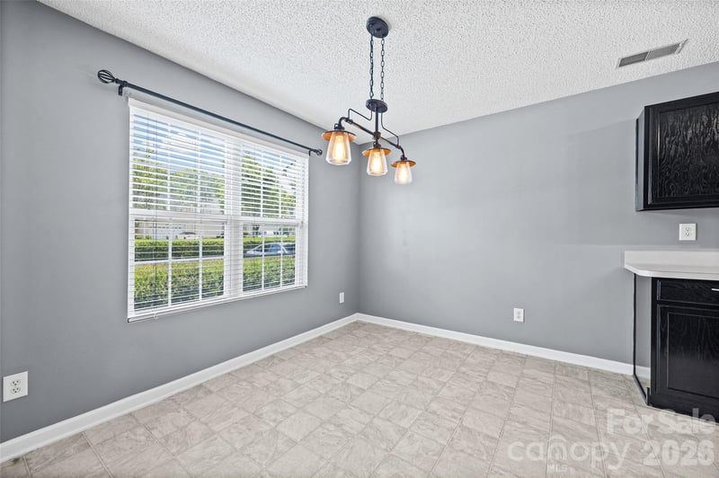 3240 Barons Court Rd, Charlotte, NC 28213