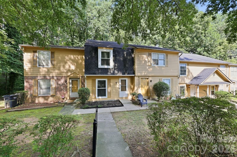 4033 Briarhill Dr, Charlotte, NC 28215