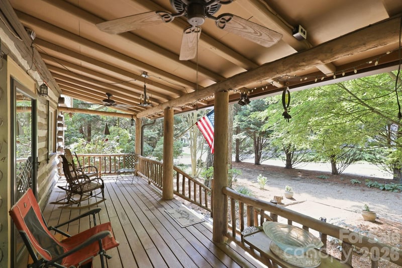 1925 Laurel Park Hw, Hendersonville, NC 28739