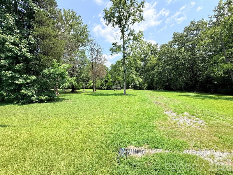 329 Pineview Court Ln, Lancaster, SC 29720