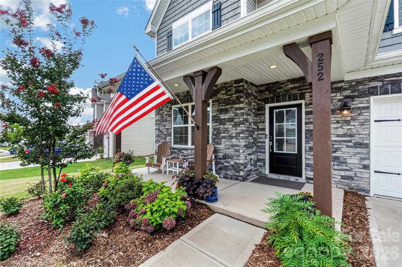 252 Kennerly Center Dr, Mooresville, NC 28115