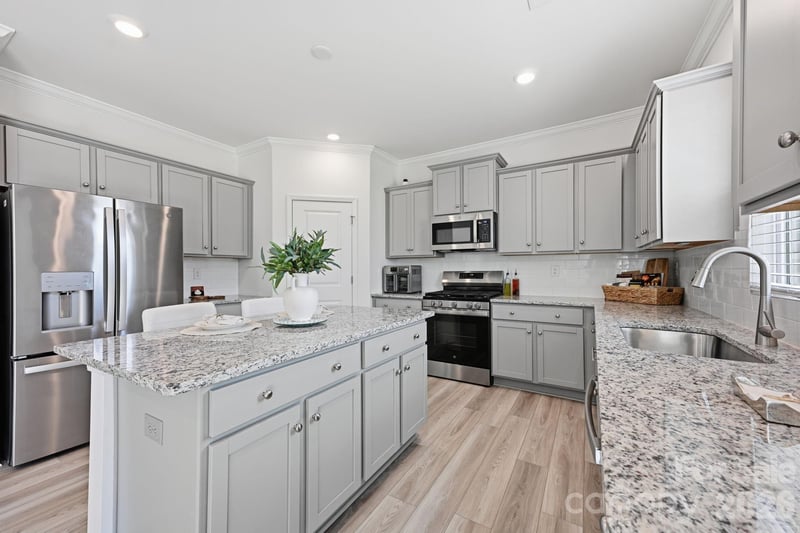 2062 Van Buren Rd, Sherrills Ford, NC 28673