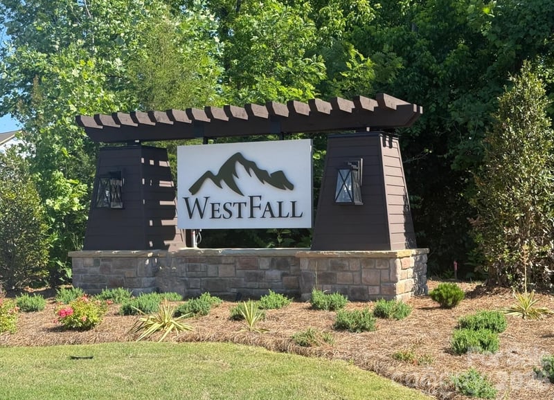 2822 Bowman Dr, Gastonia, NC 28052