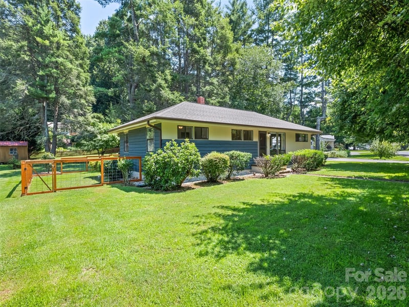 713 Brown Ave, Waynesville, NC 28786