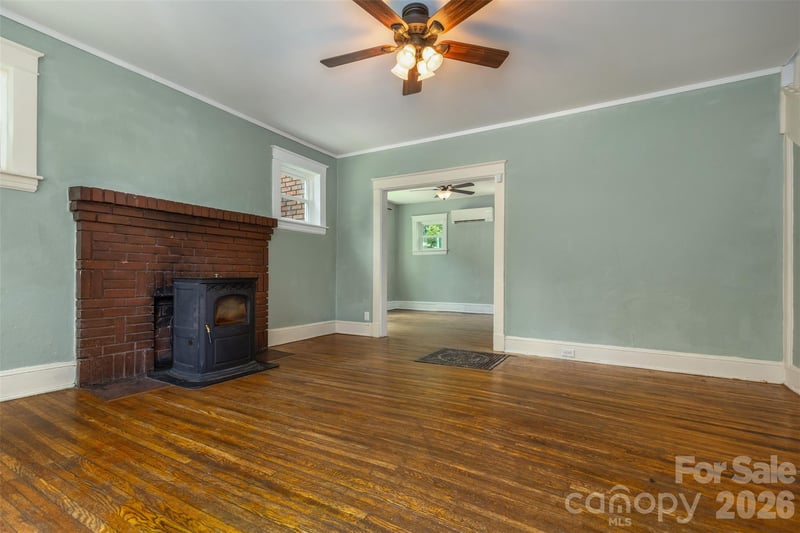 74 Arlington St, Asheville, NC 28801
