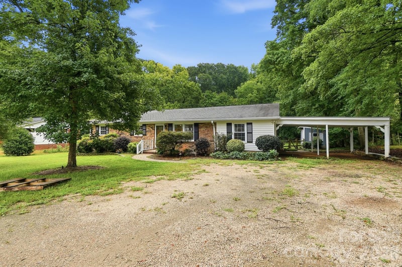 6081 Cambridge Dr, Harrisburg, NC 28075