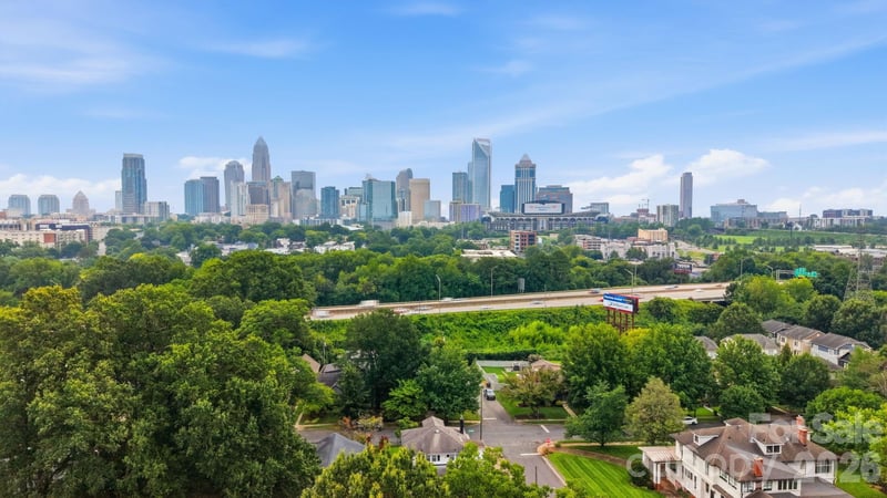 321 Grandin Rd, Charlotte, NC 28208