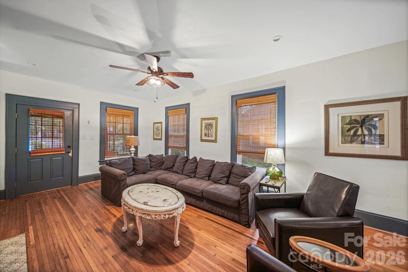 321 Grandin Rd, Charlotte, NC 28208