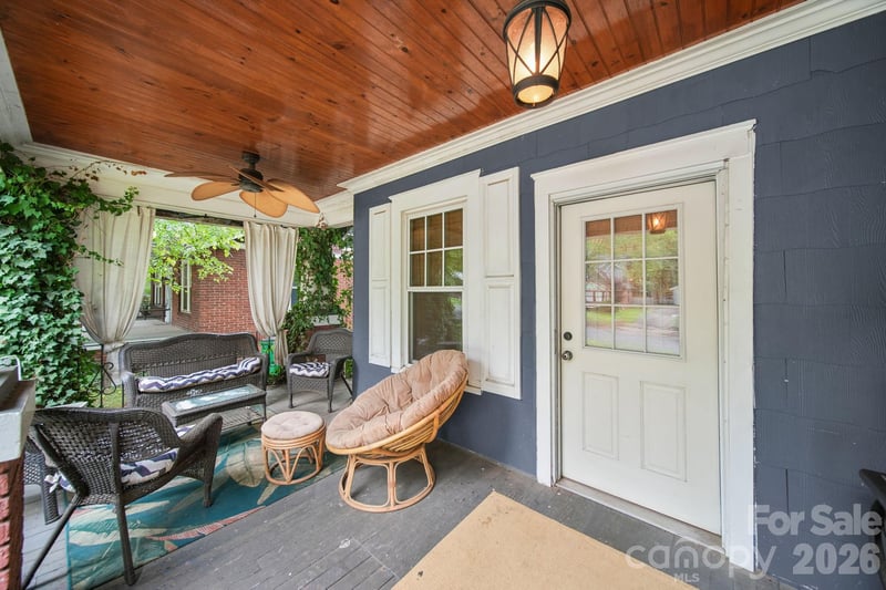321 Grandin Rd, Charlotte, NC 28208