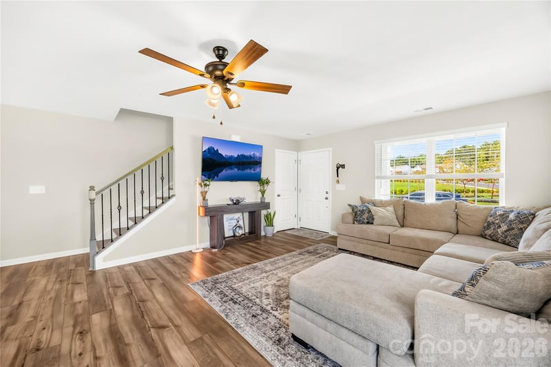 527 Millstone Dr, Edgemoor, SC 29712