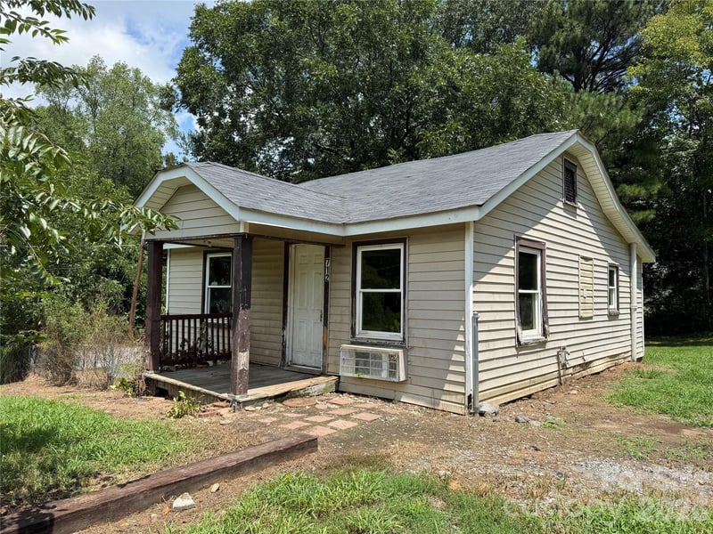 712 Myrtle St, Gastonia, NC 28052