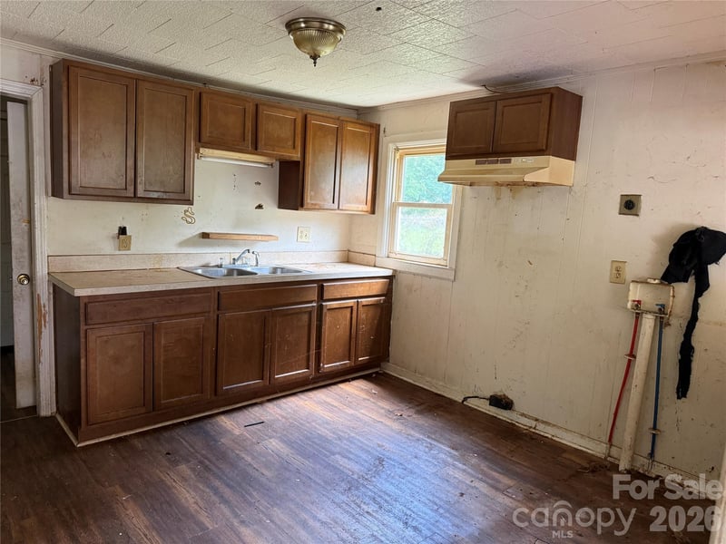 712 Myrtle St, Gastonia, NC 28052