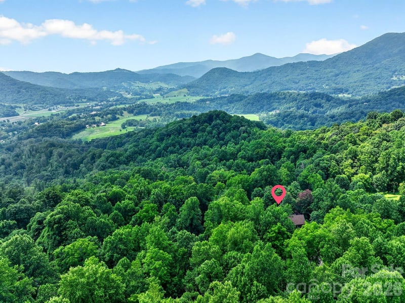 142 Marquis Ln, Waynesville, NC 28785