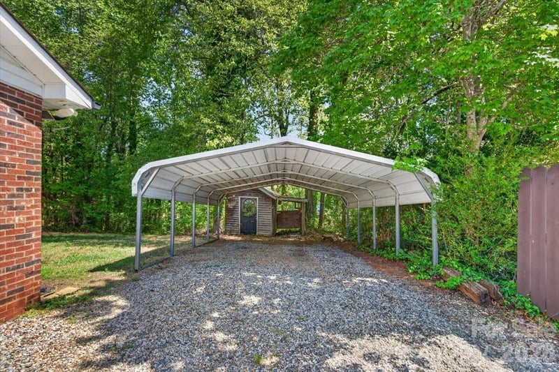 7142 Little Mountain Rd, Sherrills Ford, NC 28673