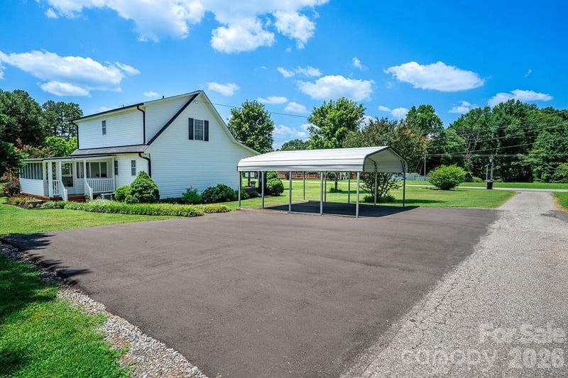 510 Mauneyville Rd, Cherryville, NC 28021