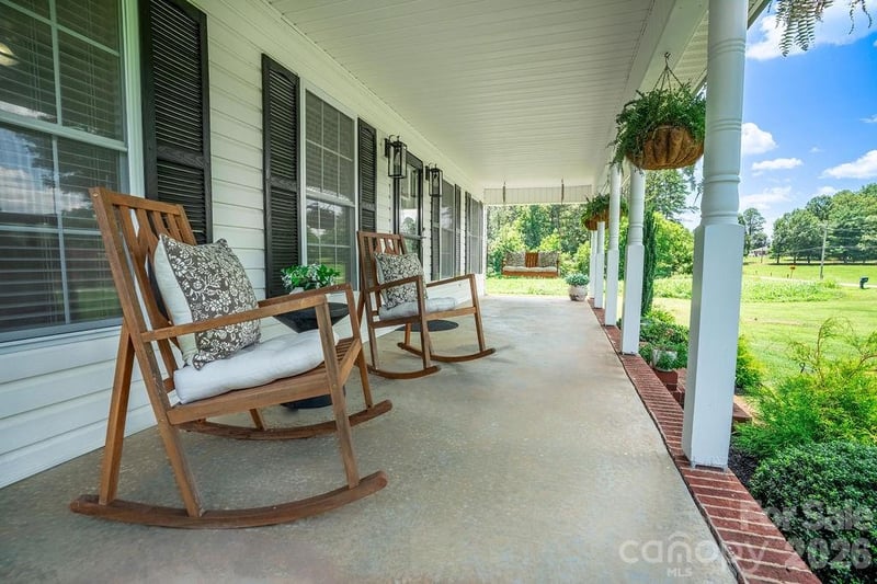 510 Mauneyville Rd, Cherryville, NC 28021