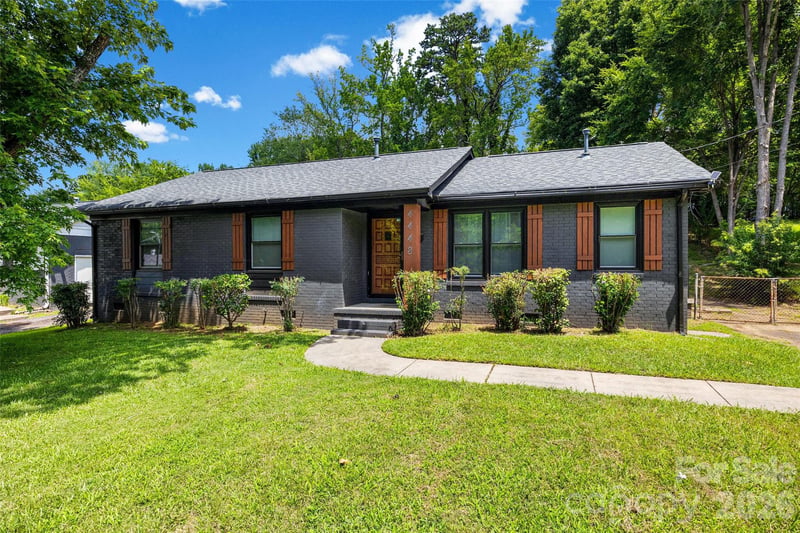 4448 Ridge Valley Dr, Charlotte, NC 28208