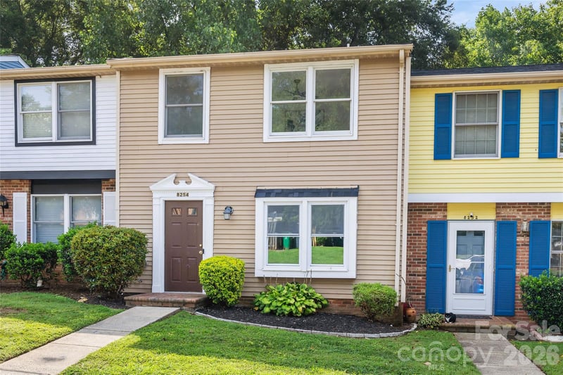 8254 Knights Bridge Rd, Charlotte, NC 28210