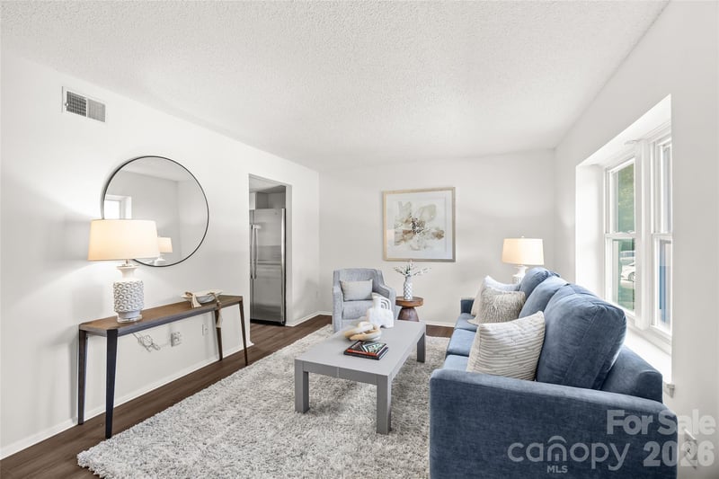 8254 Knights Bridge Rd, Charlotte, NC 28210