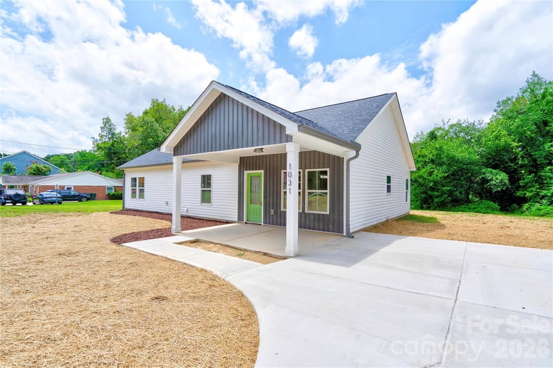 1031 Laurel Ln, Gastonia, NC 28054