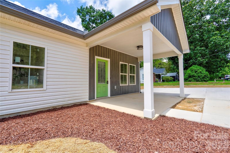 1031 Laurel Ln, Gastonia, NC 28054