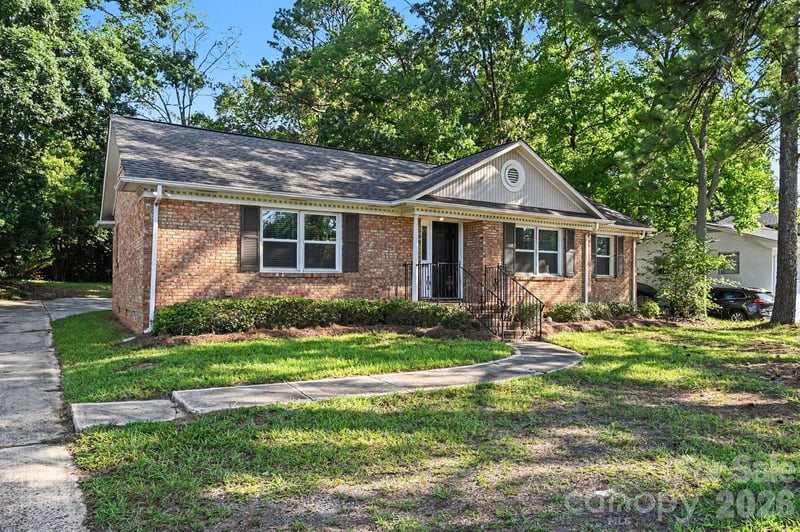 6915 Idlewild Rd, Charlotte, NC 28212