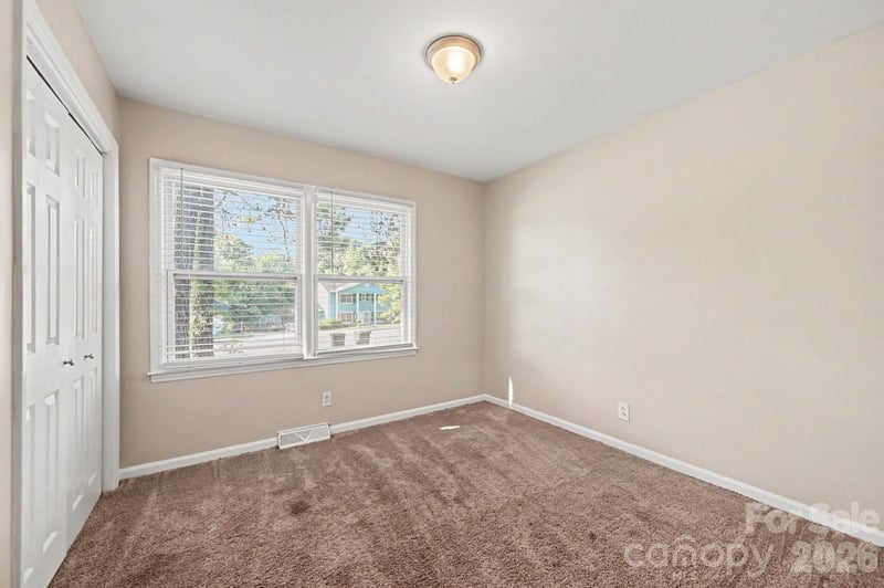 6915 Idlewild Rd, Charlotte, NC 28212
