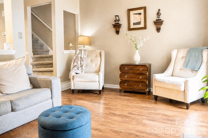 7928 Charter Oak Ln, Charlotte, NC 28226