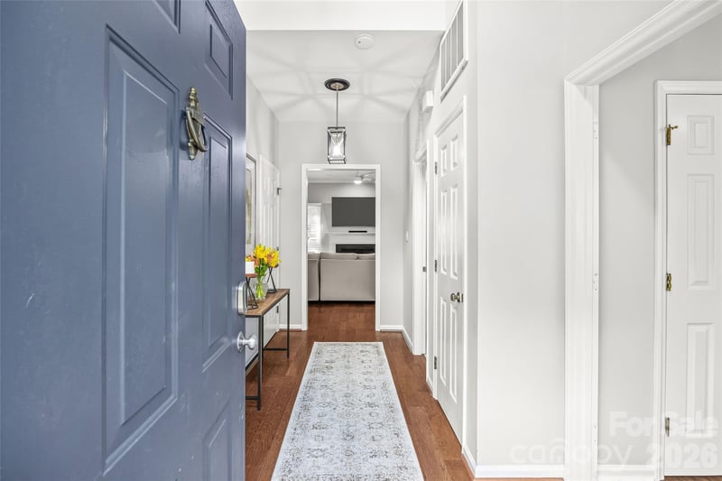 5933 Fitzwilliams Ln, Charlotte, NC 28270